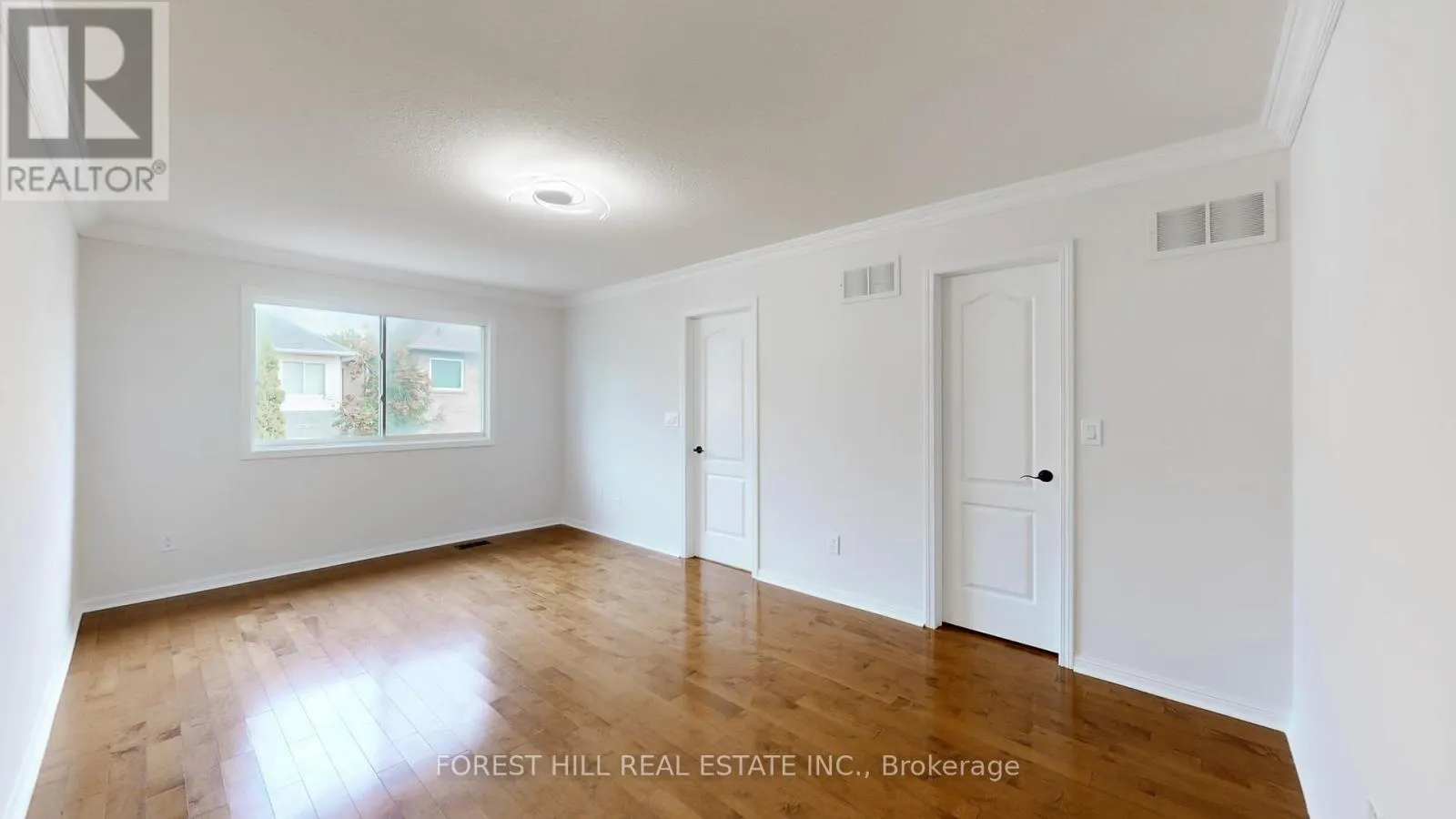 4 LIONHEART LANE