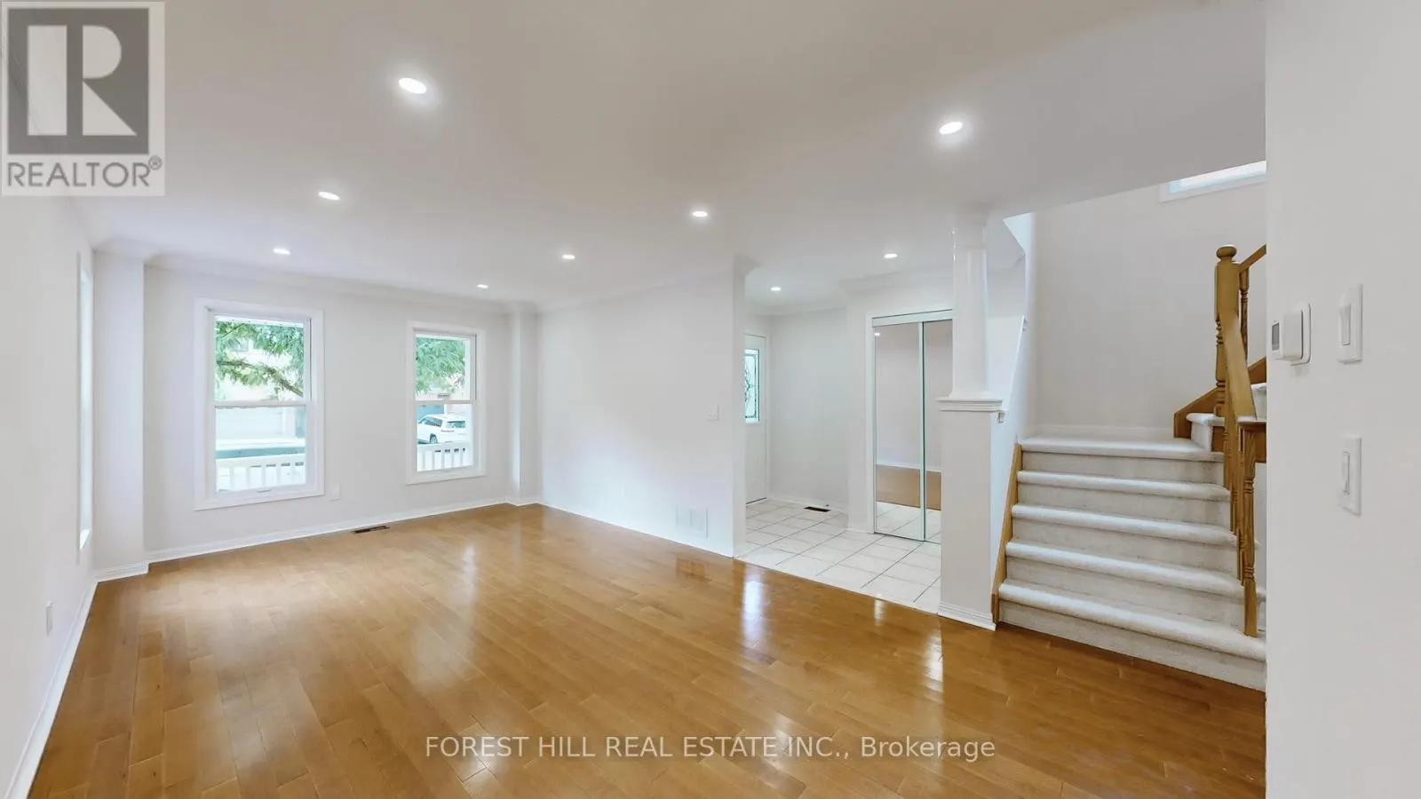 4 LIONHEART LANE
