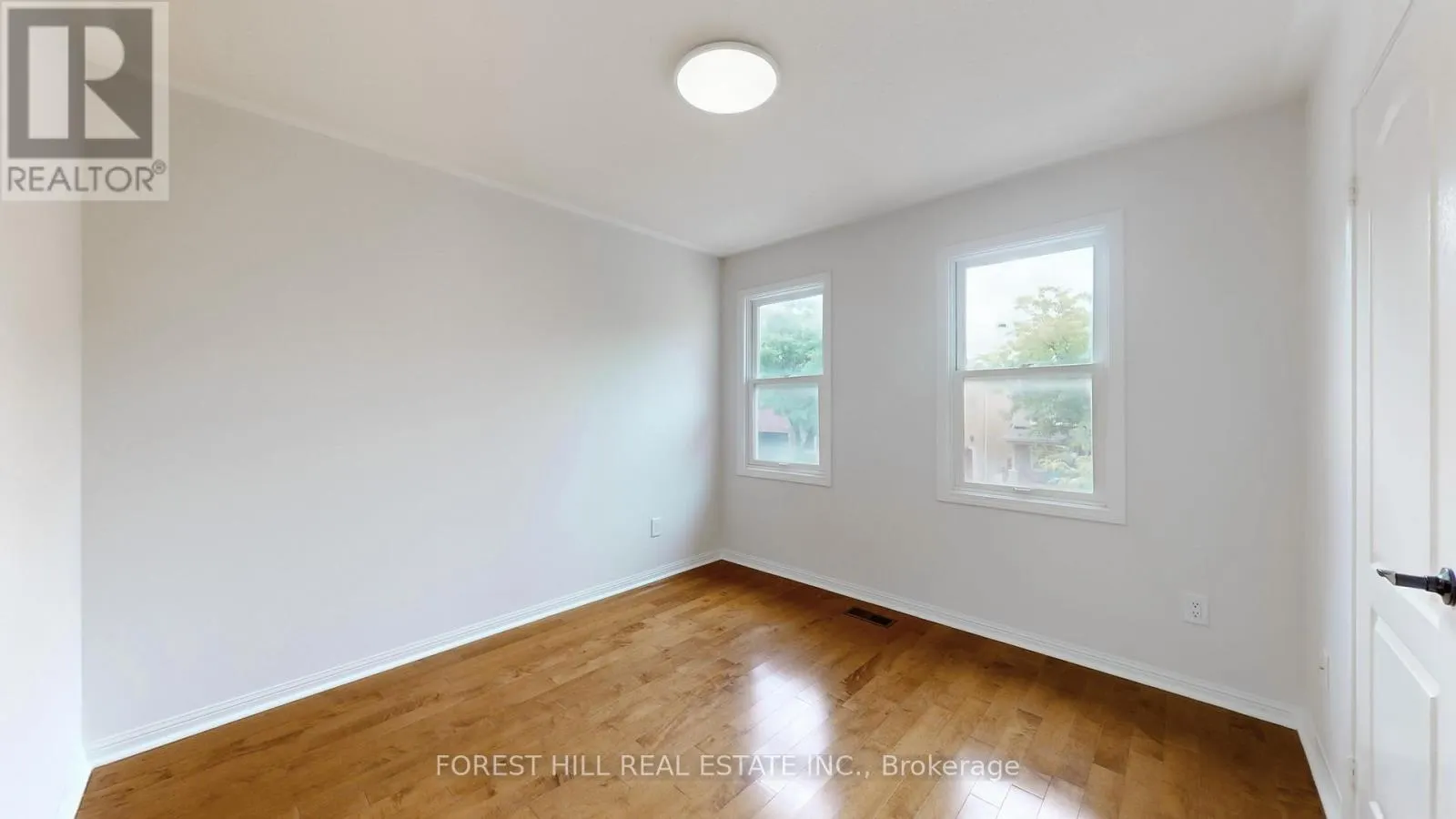 4 LIONHEART LANE