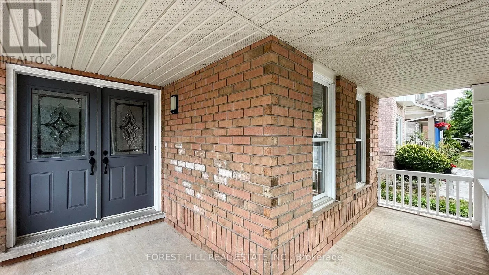 4 LIONHEART LANE
