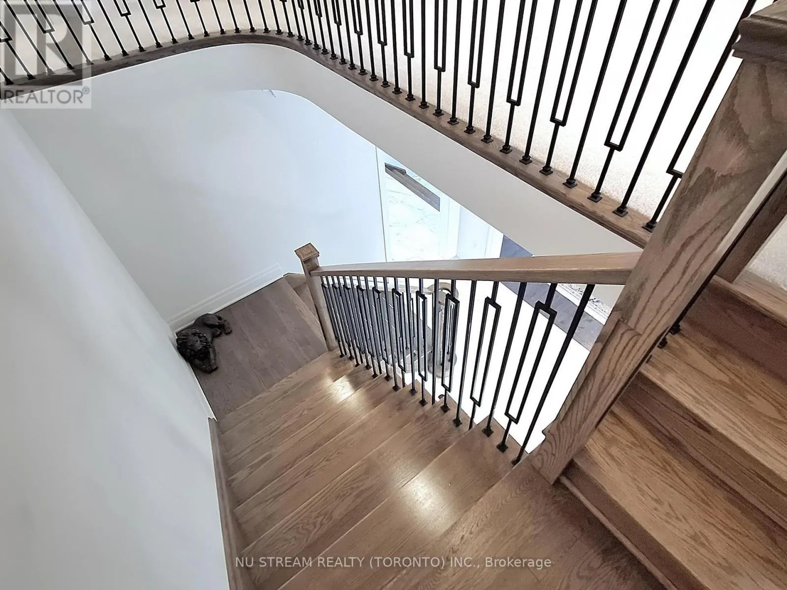 2 PIETROWSKI DRIVE