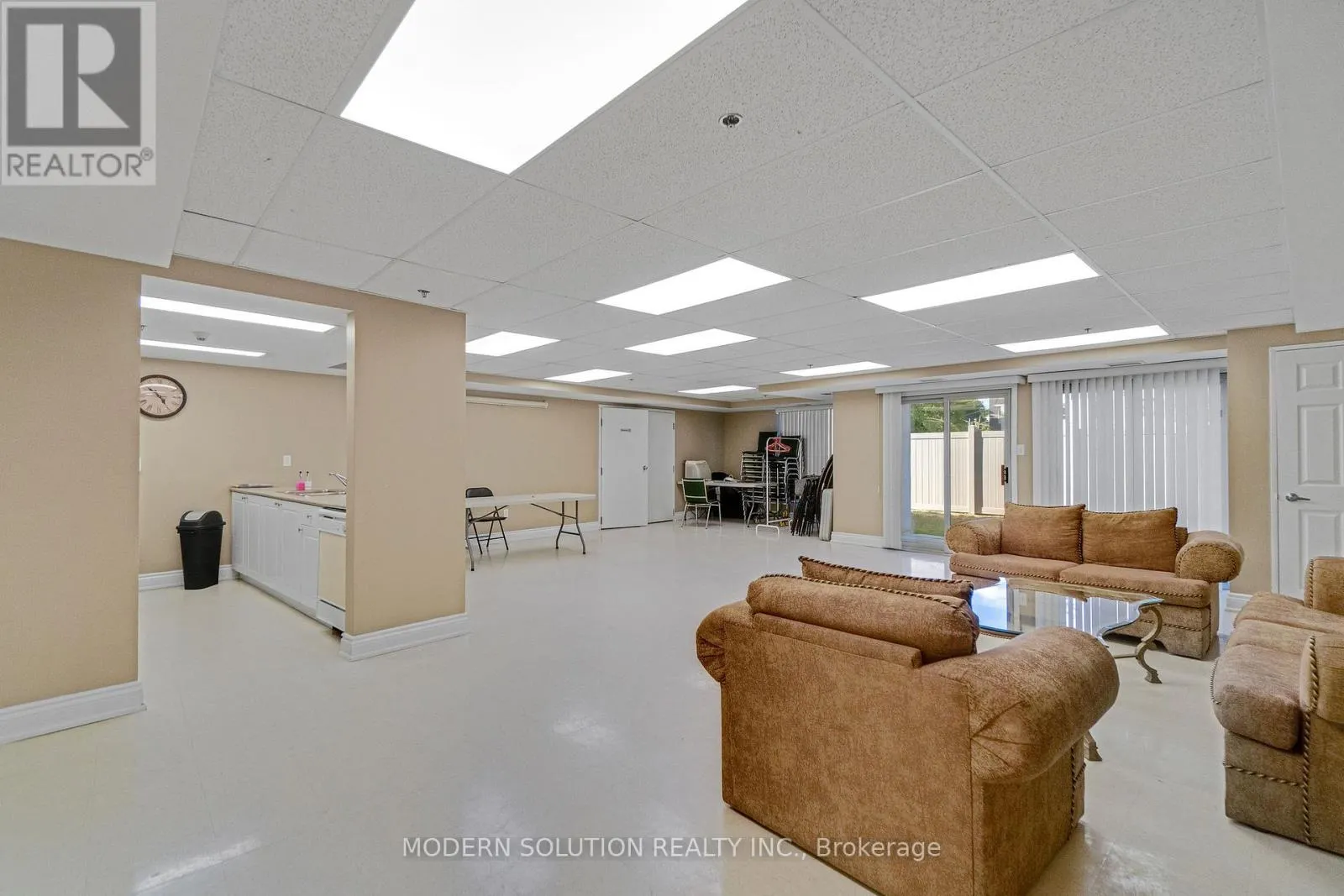 102 - 250 PINE GROVE DRIVE