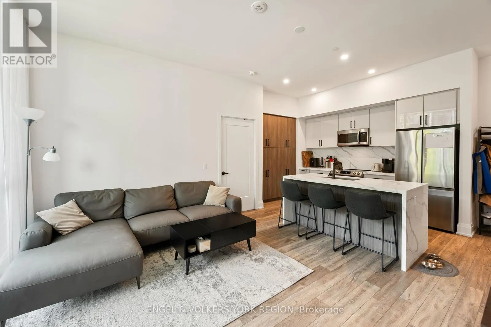 128 - 415 SEA RAY AVENUE