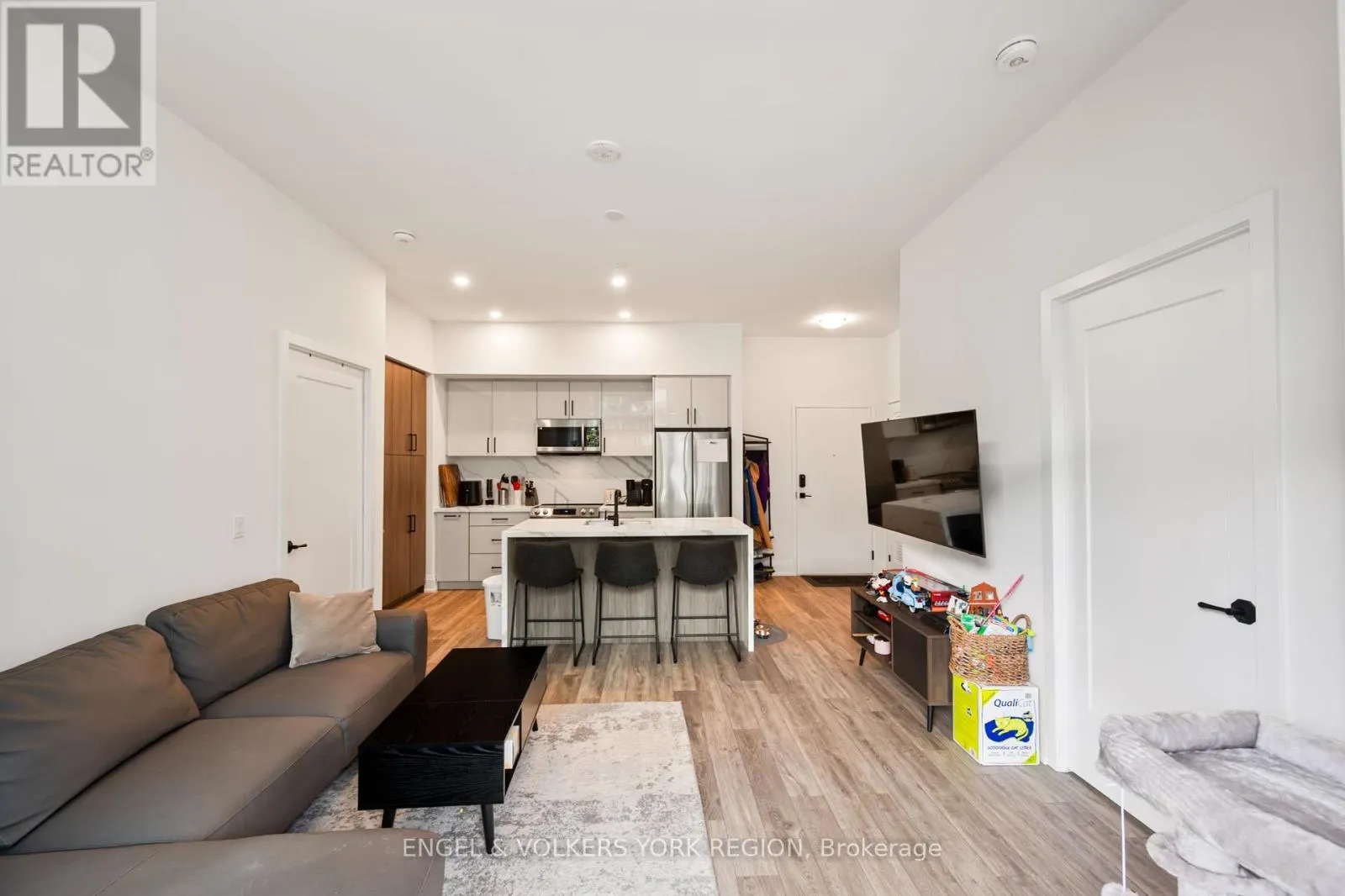 128 - 415 SEA RAY AVENUE