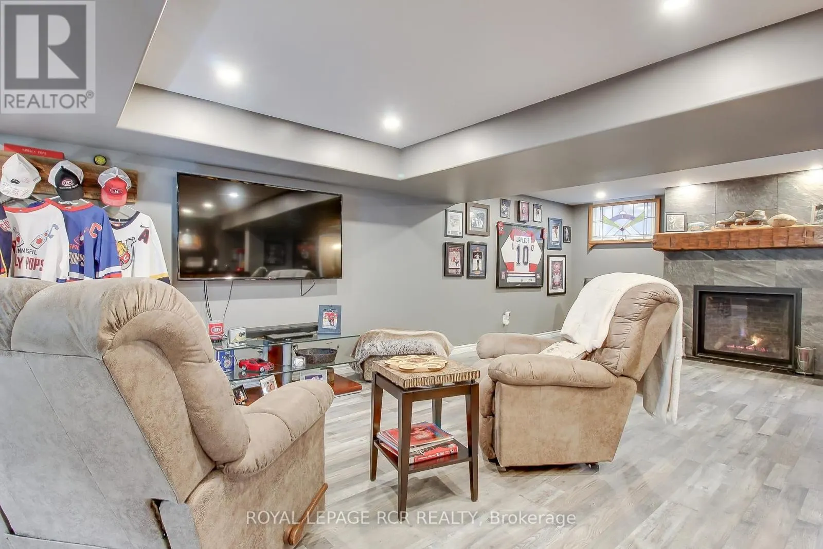 1047 NANTYR DRIVE