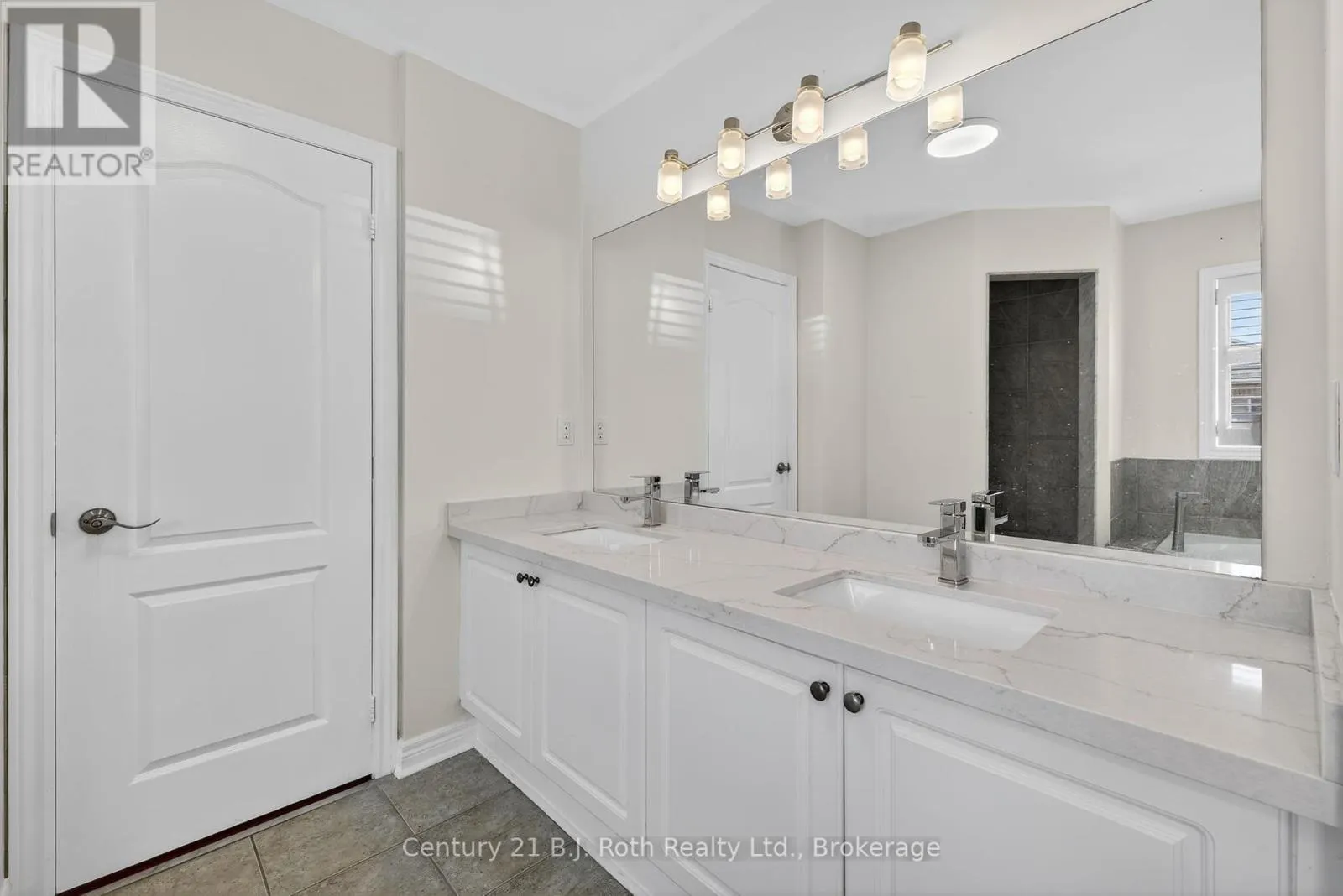 94 DESTINO CRESCENT