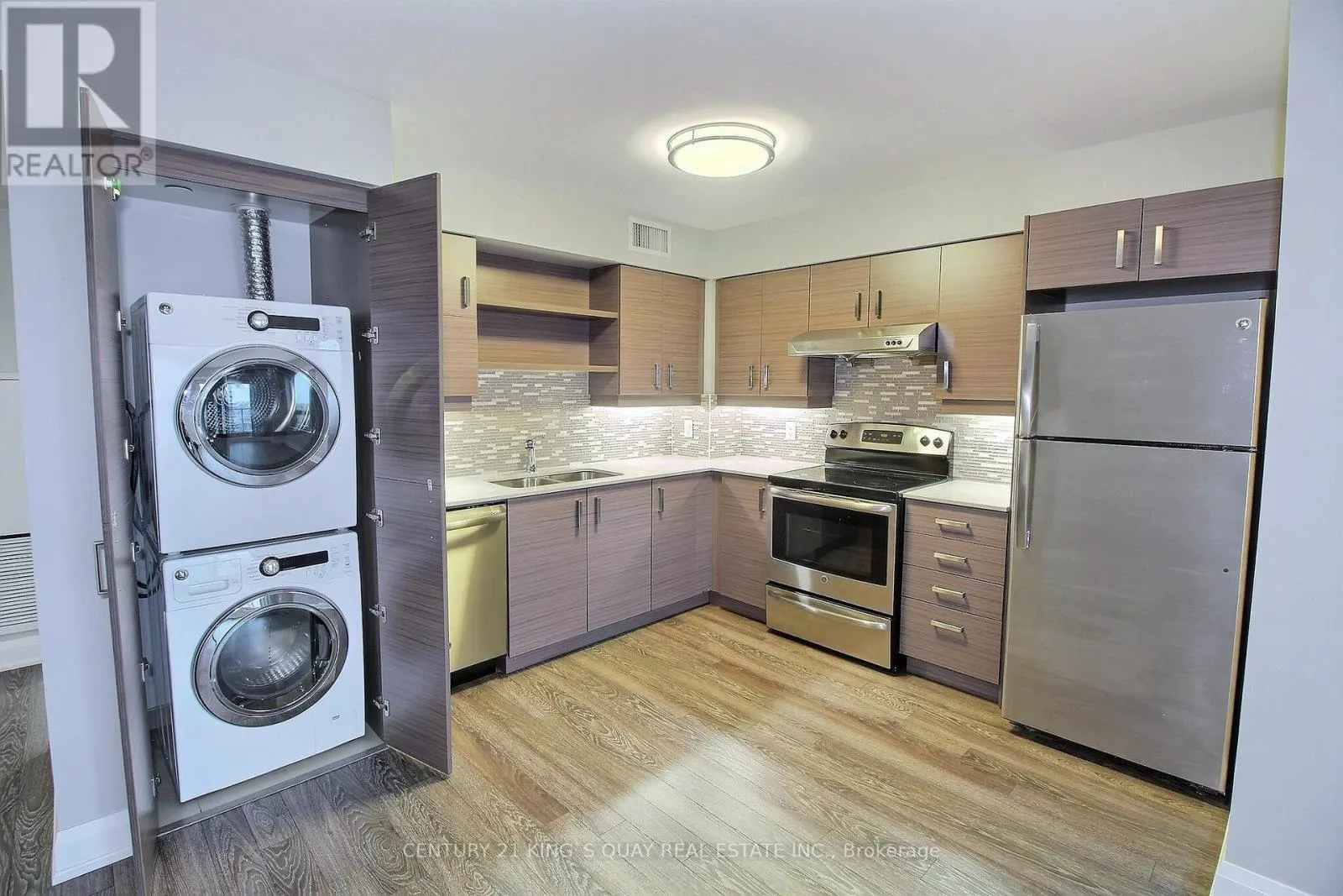 1602 - 8200 BIRCHMOUNT ROAD