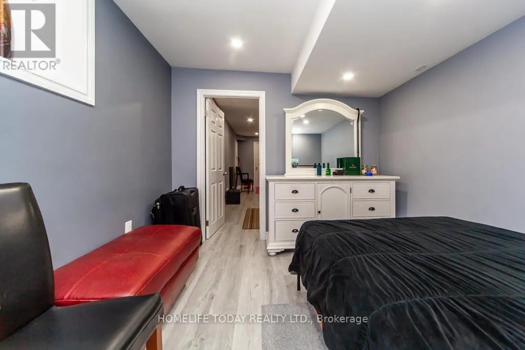 238 WARDLAW PLACE