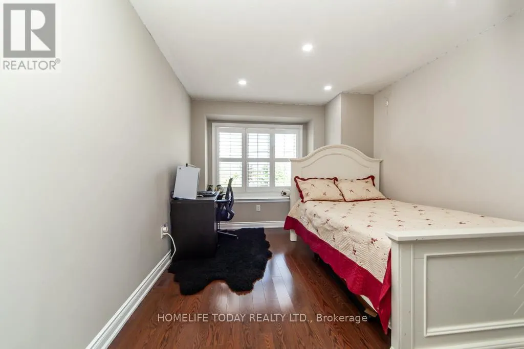 238 WARDLAW PLACE