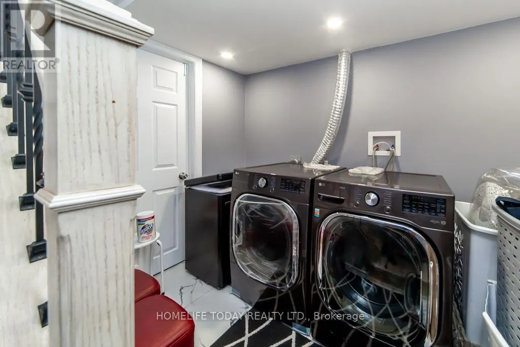 238 WARDLAW PLACE