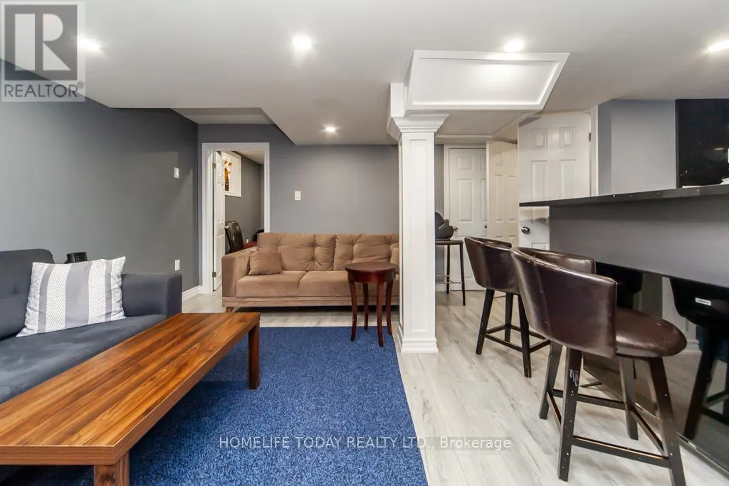 238 WARDLAW PLACE