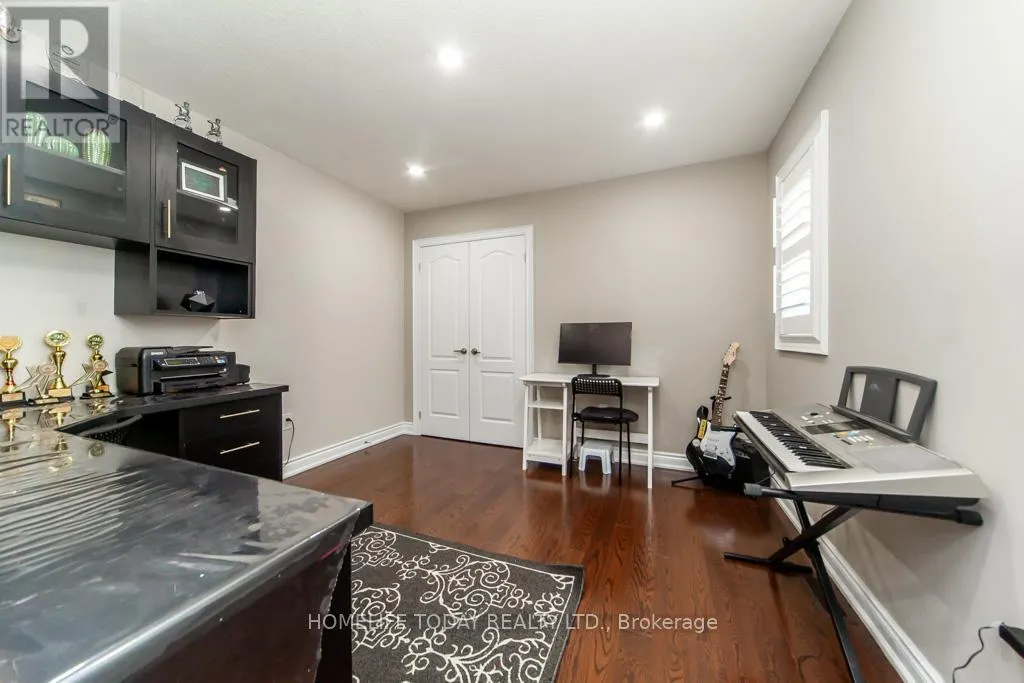 238 WARDLAW PLACE