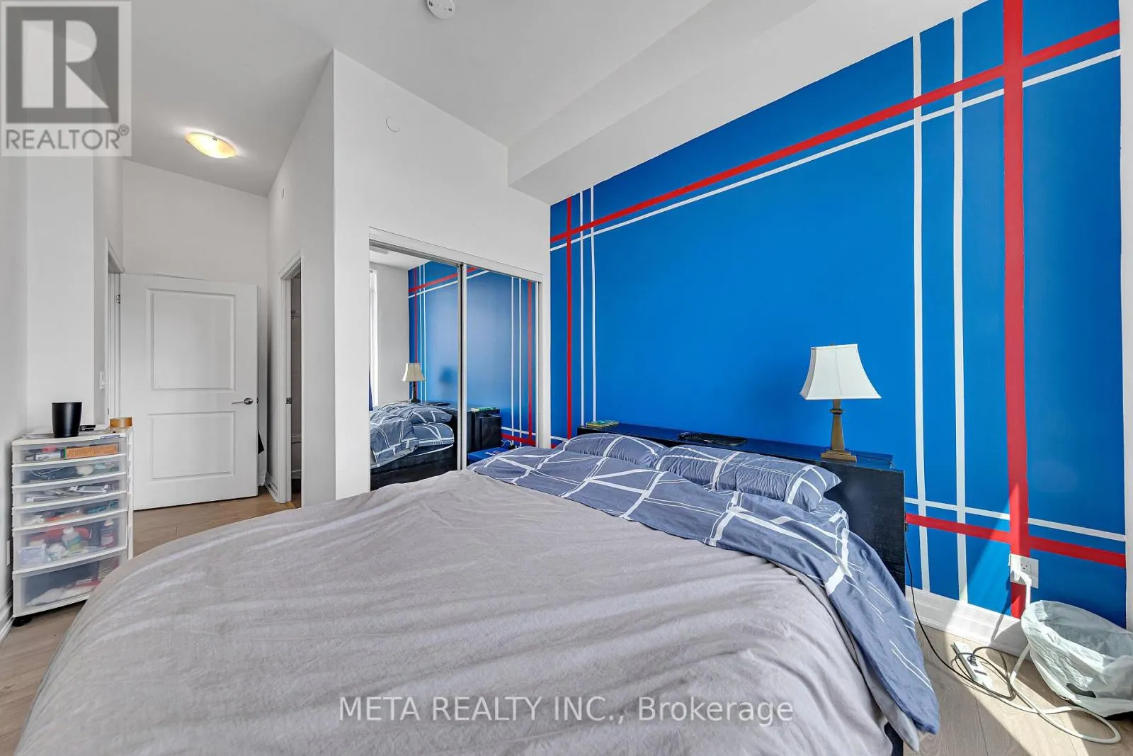 408 - 8 ROUGE VALLEY DRIVE W