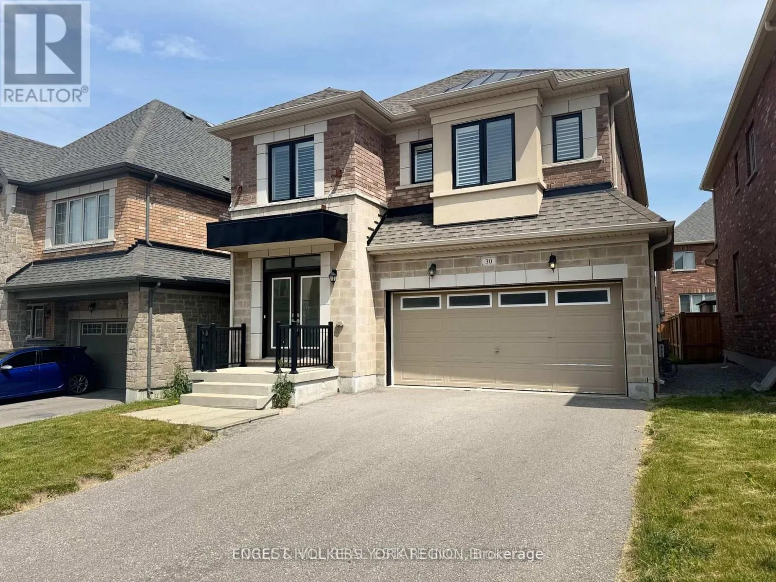 30 WILLIAM LUCK AVENUE
