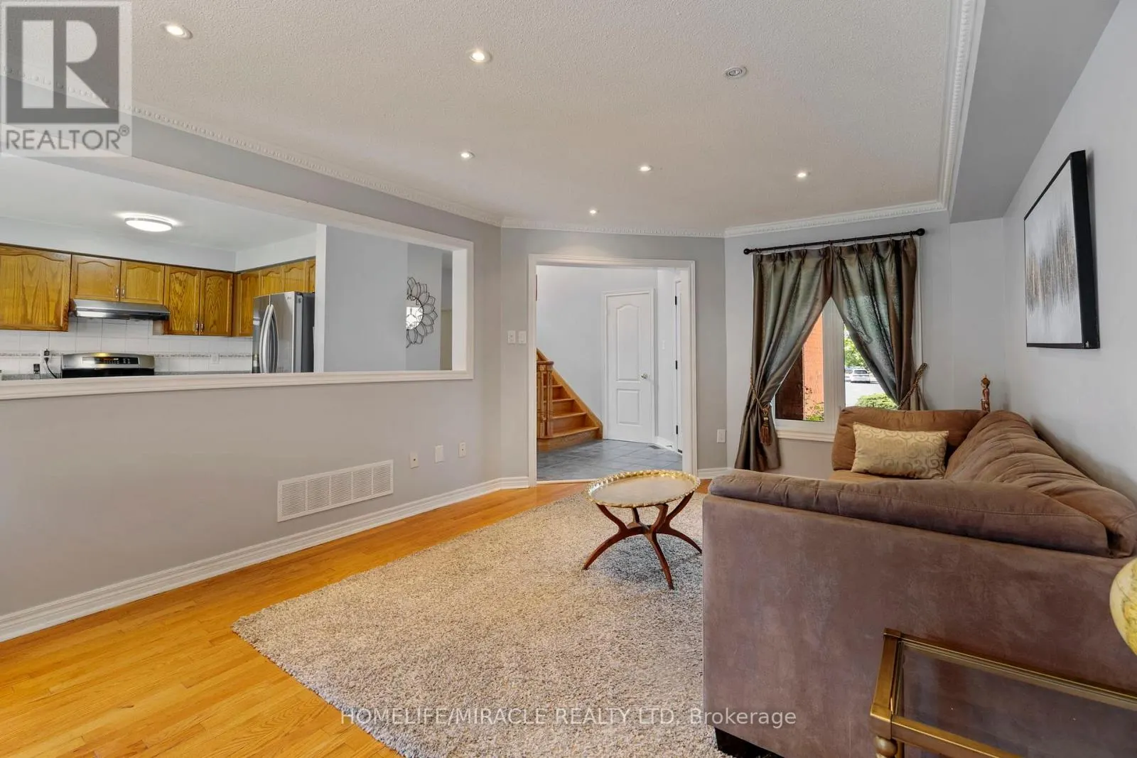 146 ROXBURY STREET