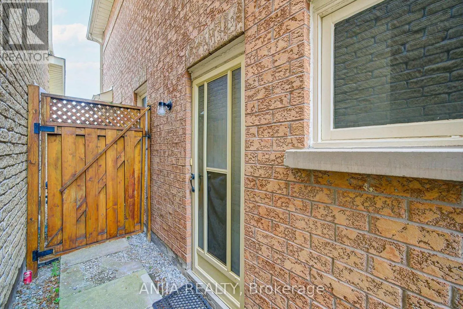203 MILLIKEN MEADOWS DRIVE