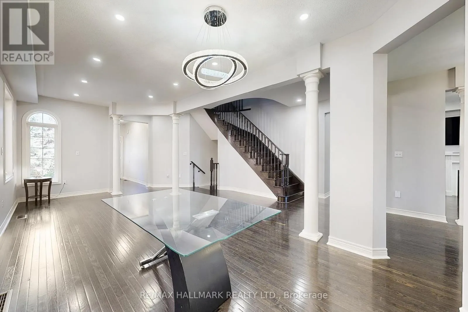 133 AIKENHEAD AVENUE
