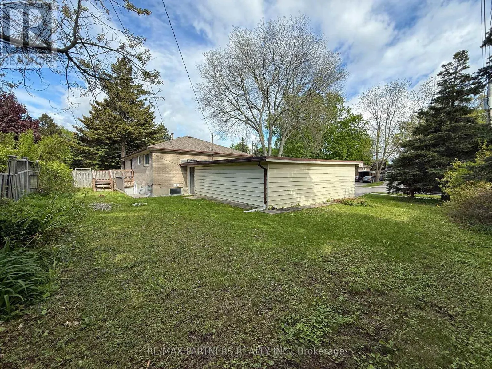 77 FOREHT CRESCENT