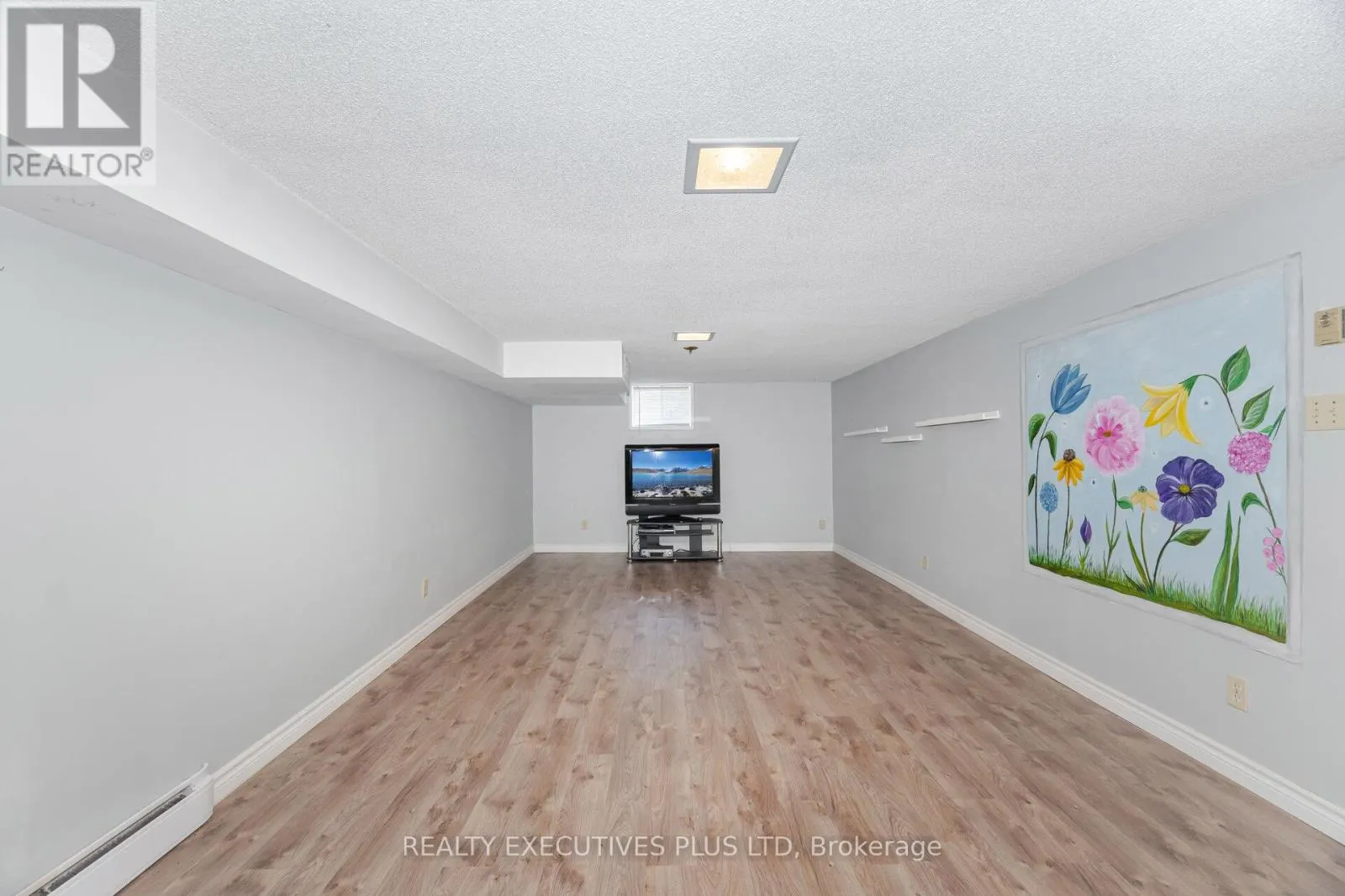 112 TECUMSETH PINES DRIVE