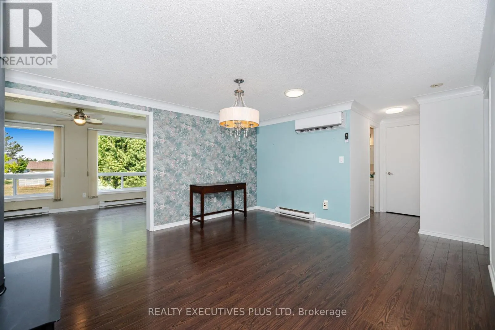 112 TECUMSETH PINES DRIVE