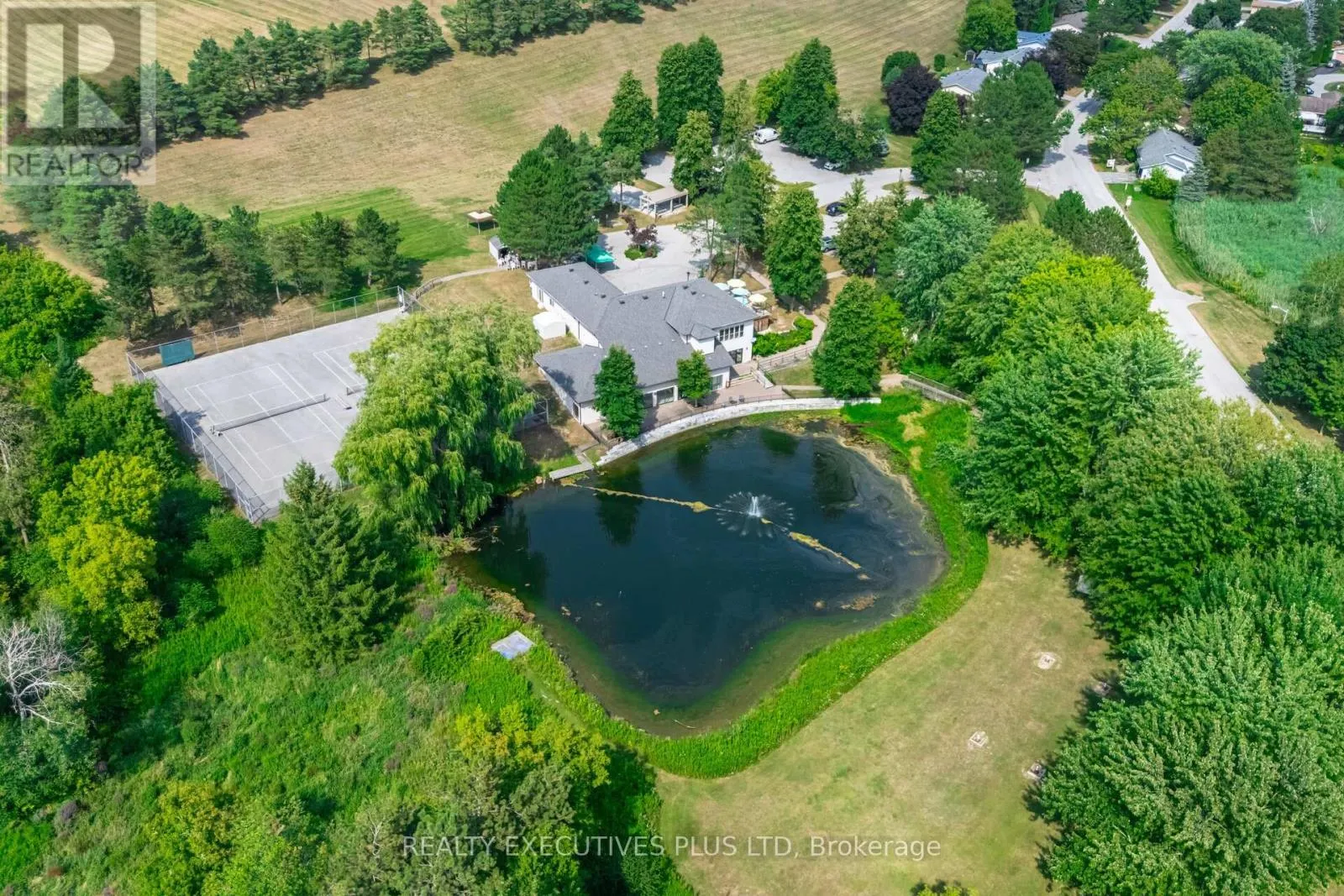 112 TECUMSETH PINES DRIVE