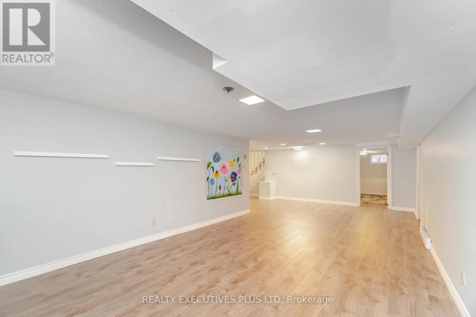 112 TECUMSETH PINES DRIVE