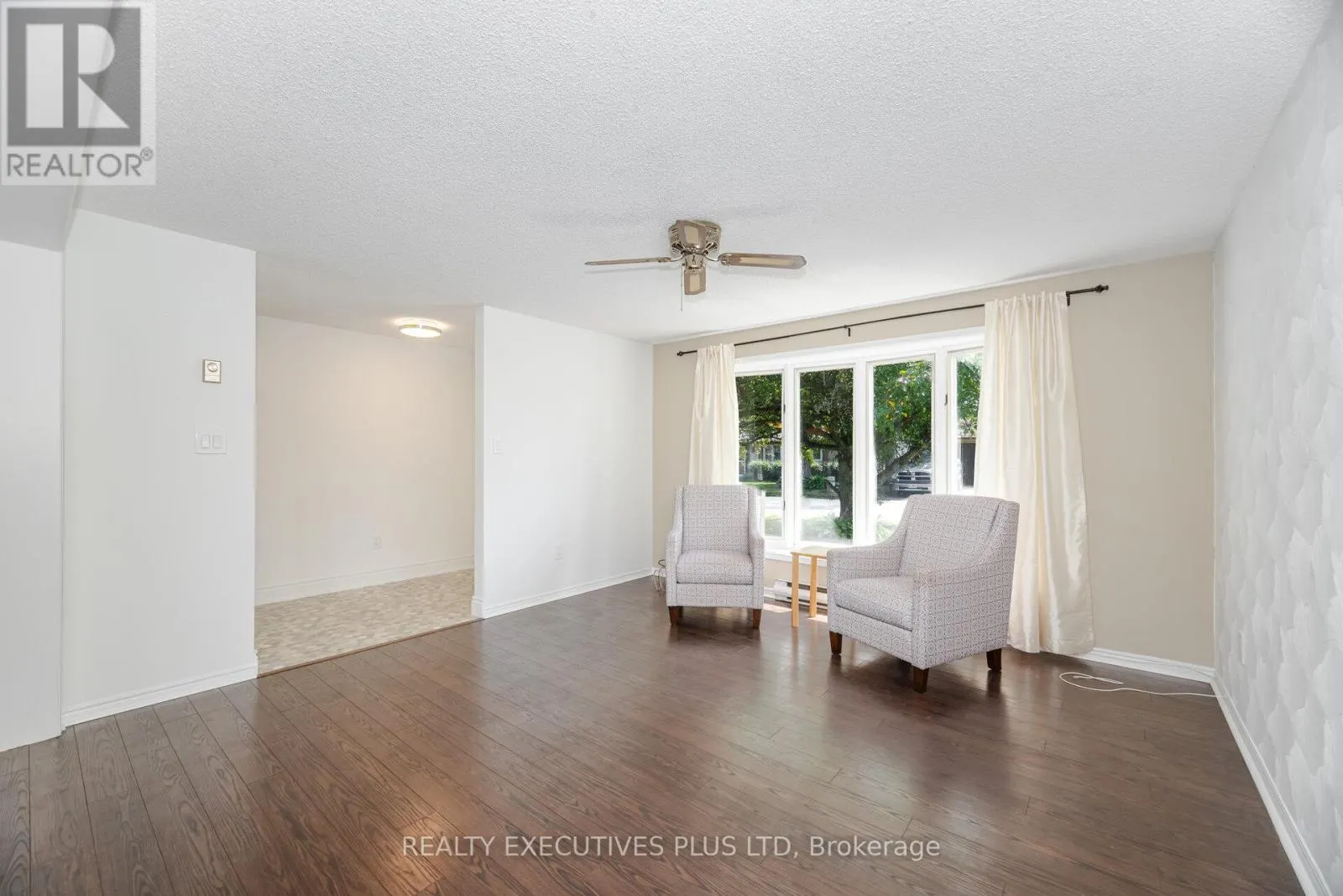 112 TECUMSETH PINES DRIVE