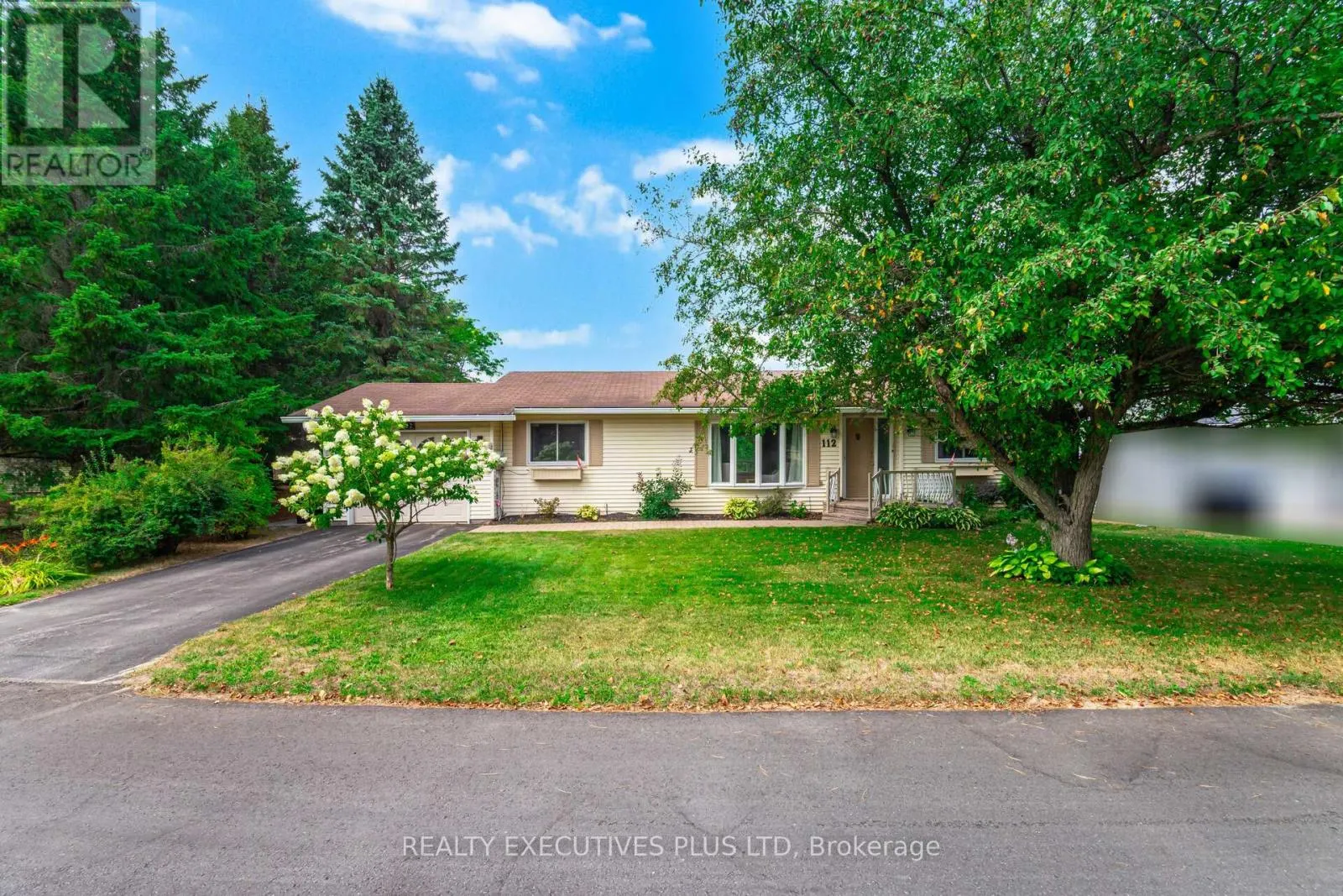 112 TECUMSETH PINES DRIVE