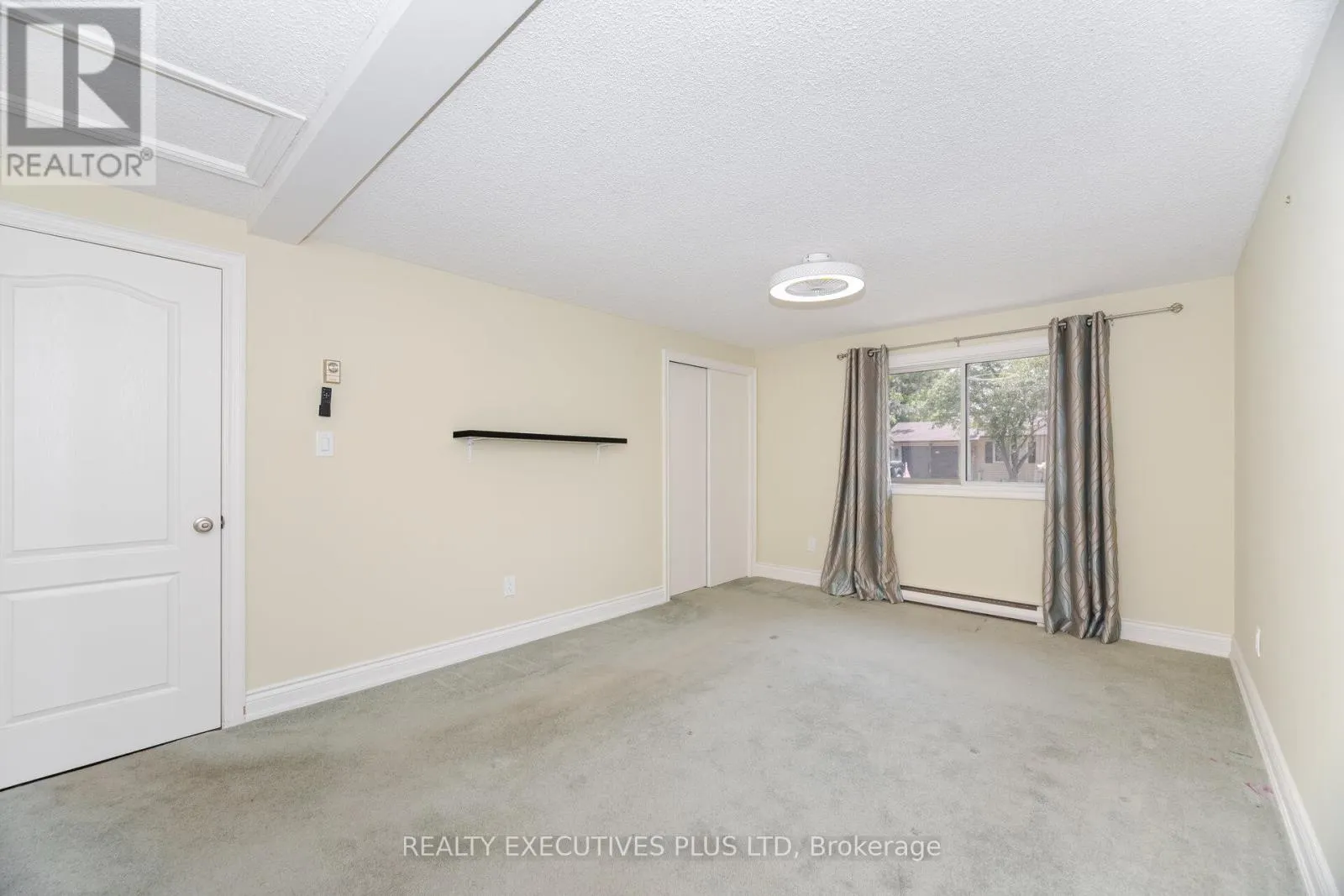 112 TECUMSETH PINES DRIVE