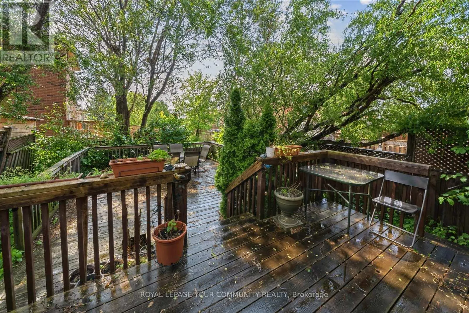 88 ENGLISH OAK DRIVE