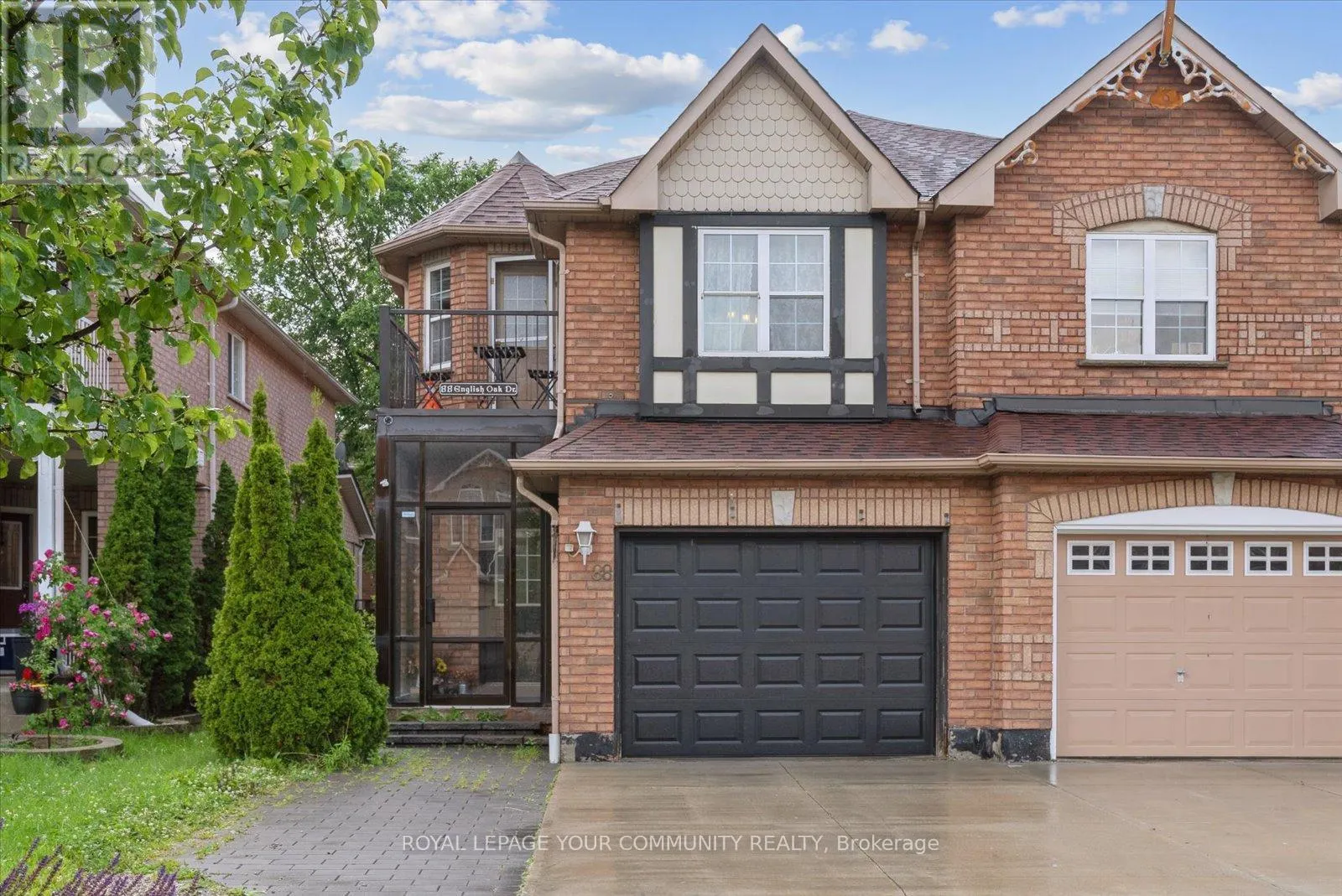 88 ENGLISH OAK DRIVE