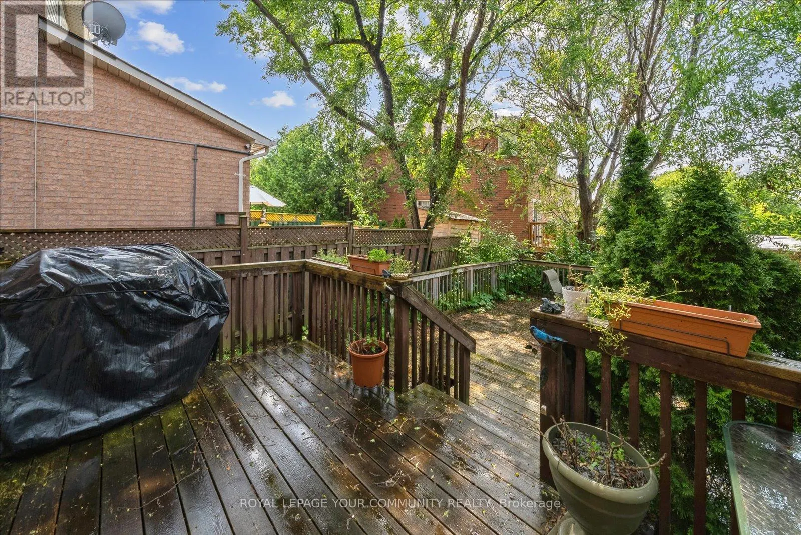 88 ENGLISH OAK DRIVE