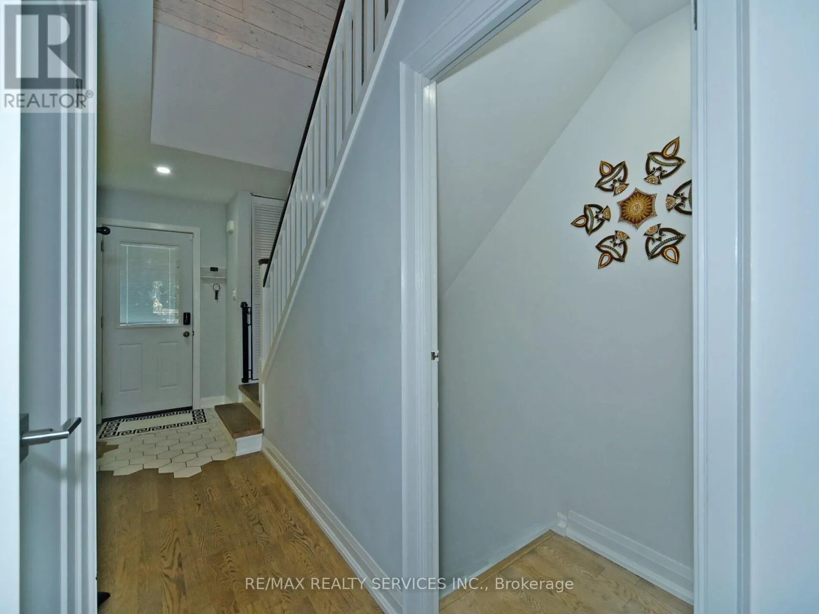 80 - 46 LINDISFARNE WAY E