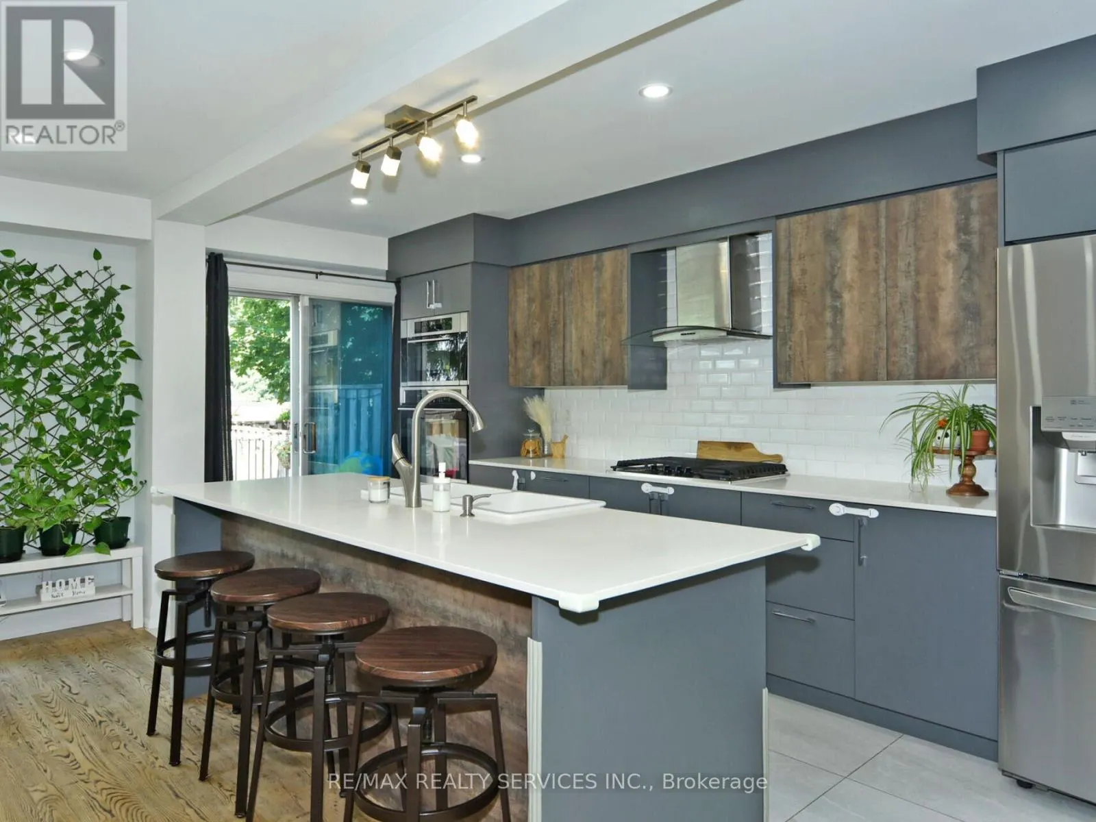 80 - 46 LINDISFARNE WAY E
