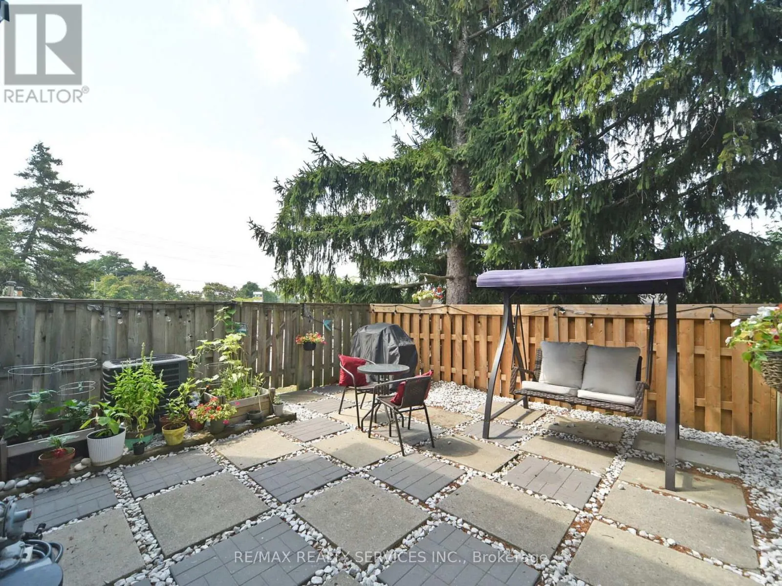 80 - 46 LINDISFARNE WAY E