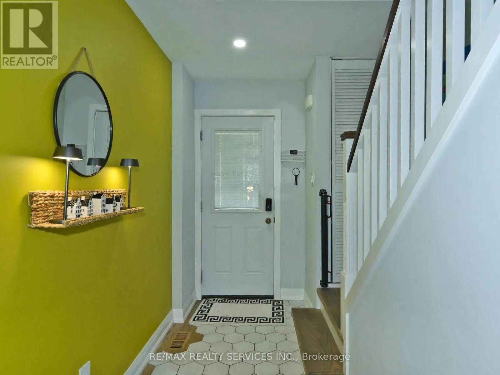 80 - 46 LINDISFARNE WAY E