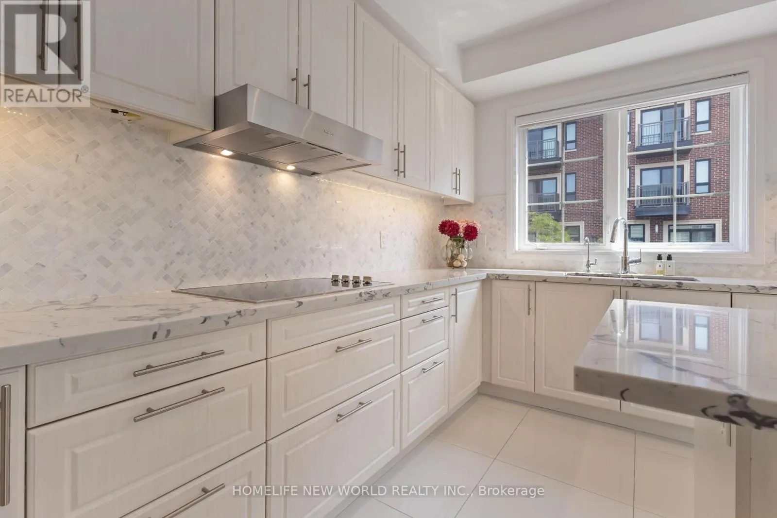 22 AMERICAN ELM WAY