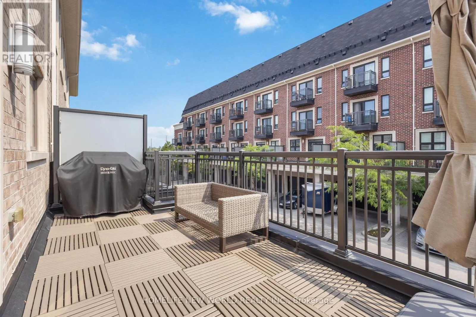 22 AMERICAN ELM WAY