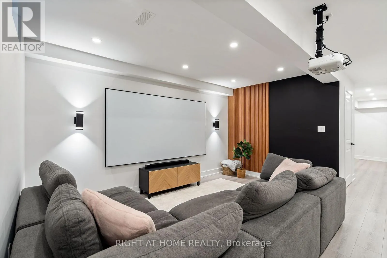 15 SUGARBERRY AVENUE