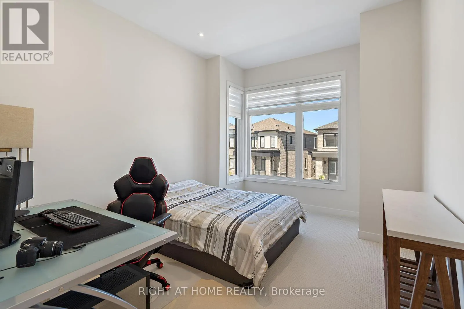 15 SUGARBERRY AVENUE