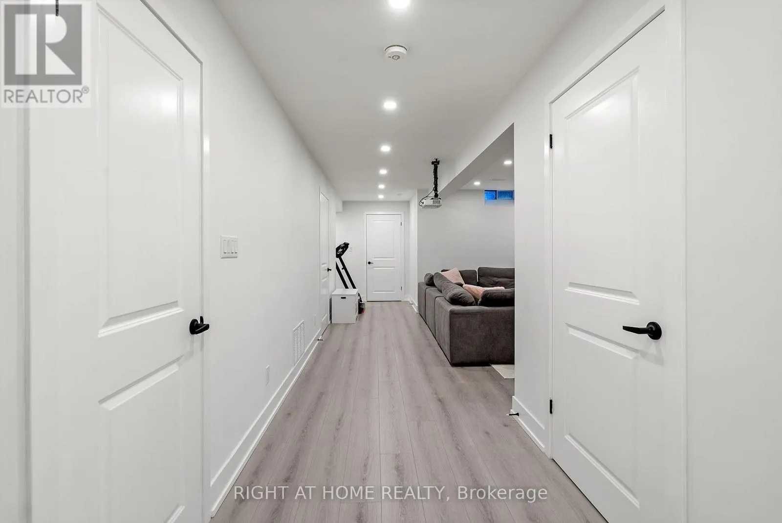 15 SUGARBERRY AVENUE