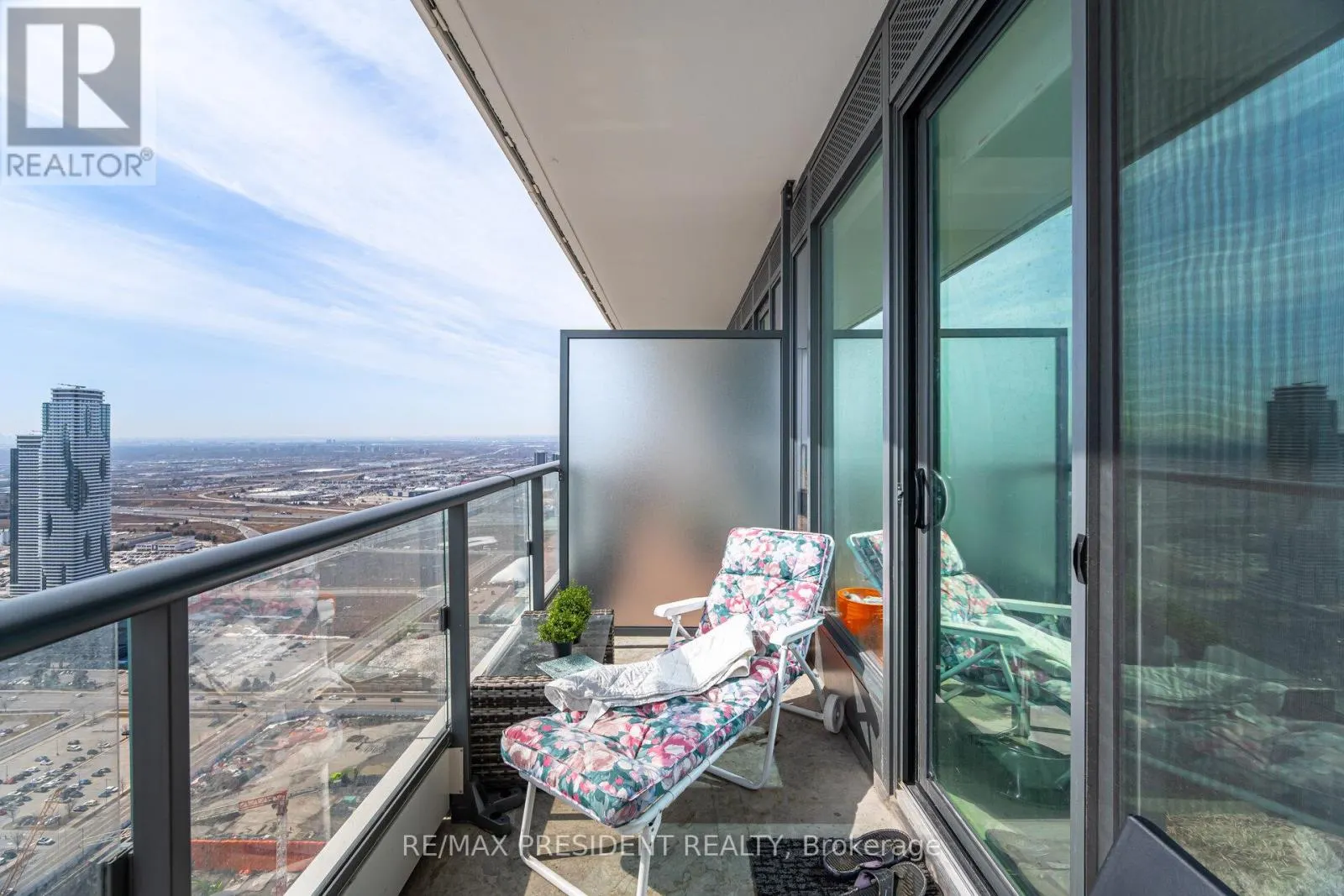 5605 - 898 PORTAGE PARKWAY S