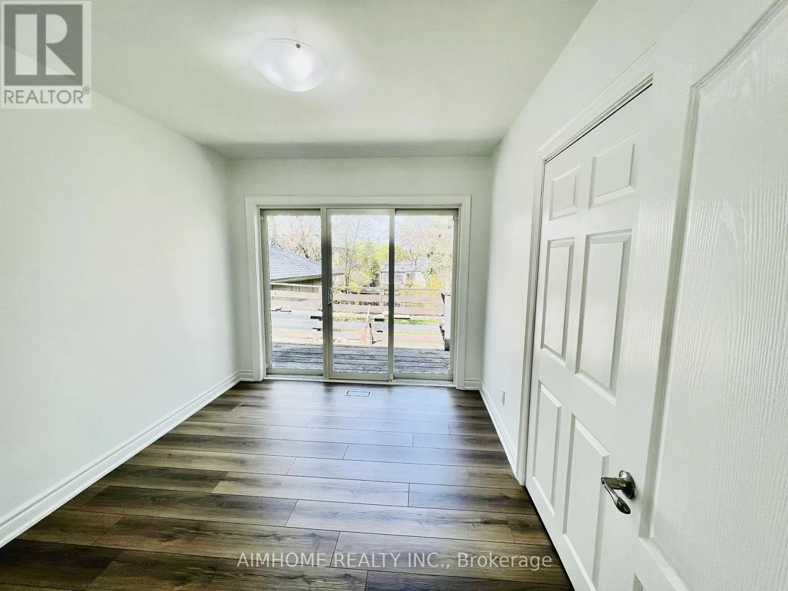 (MAIN) - 108 STEELES AVENUE E