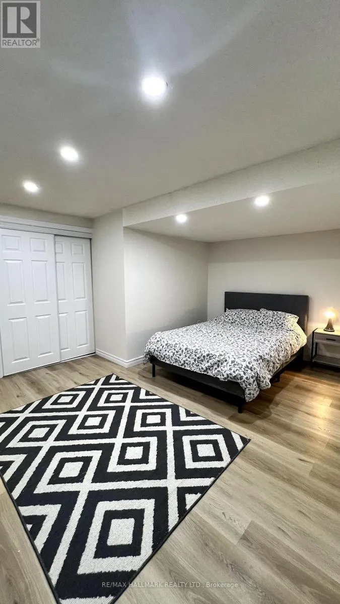BASEMENT UNIT#2 - 37 CRYSTAL DRIVE