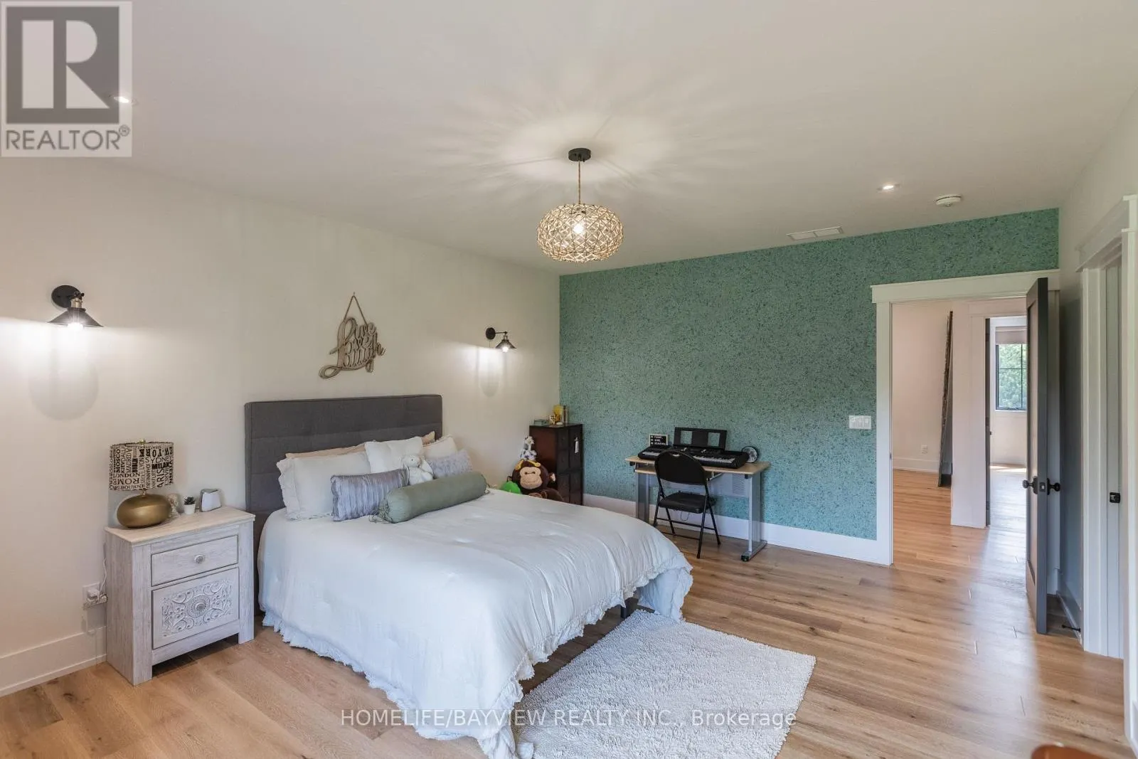 17 JASMINE CRESCENT
