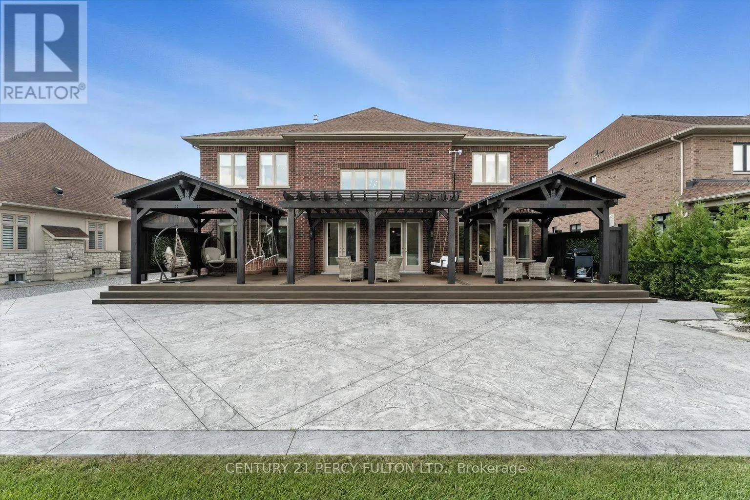 13 COUNTRY CLUB CRESCENT