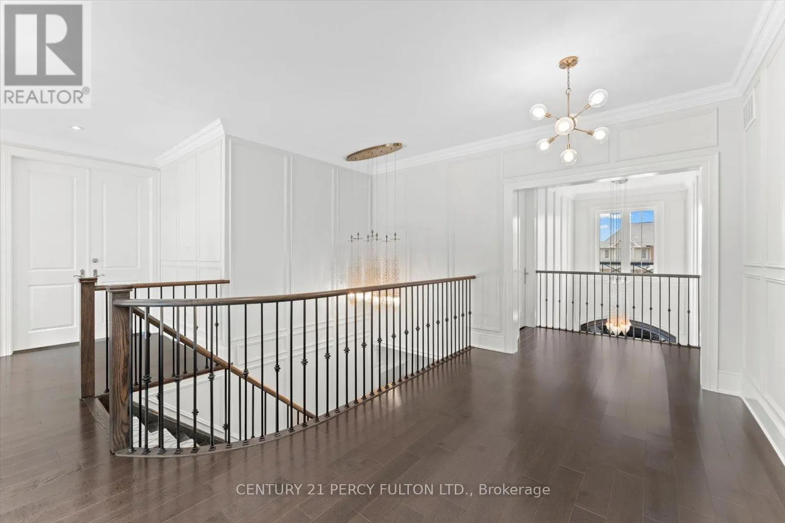 13 COUNTRY CLUB CRESCENT