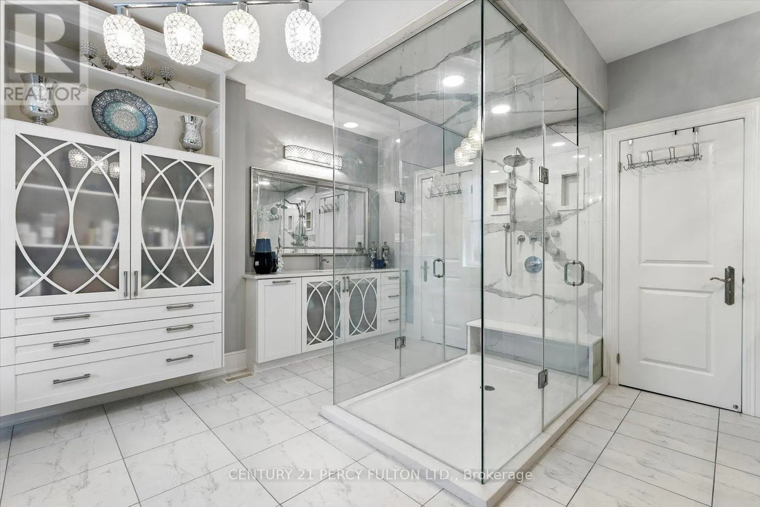 13 COUNTRY CLUB CRESCENT