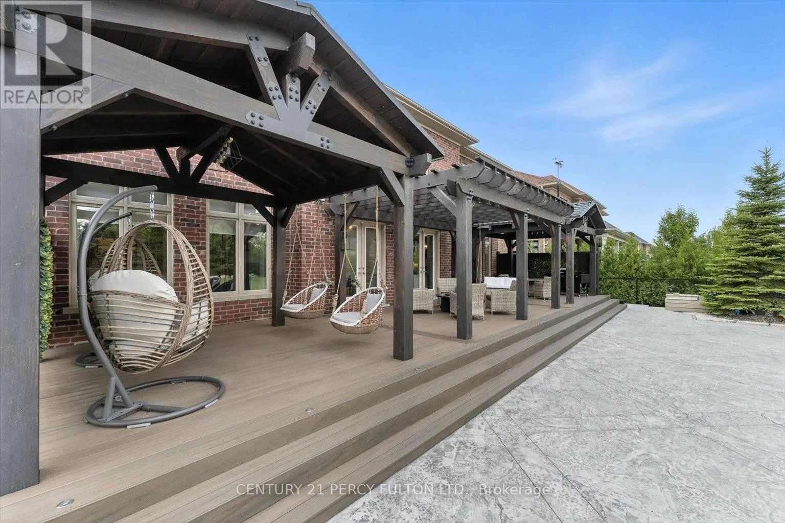 13 COUNTRY CLUB CRESCENT