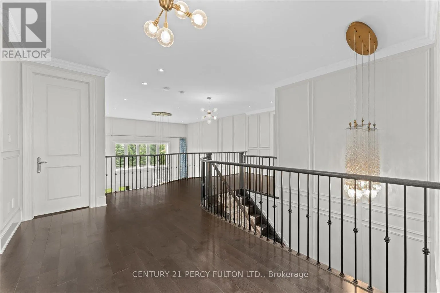 13 COUNTRY CLUB CRESCENT